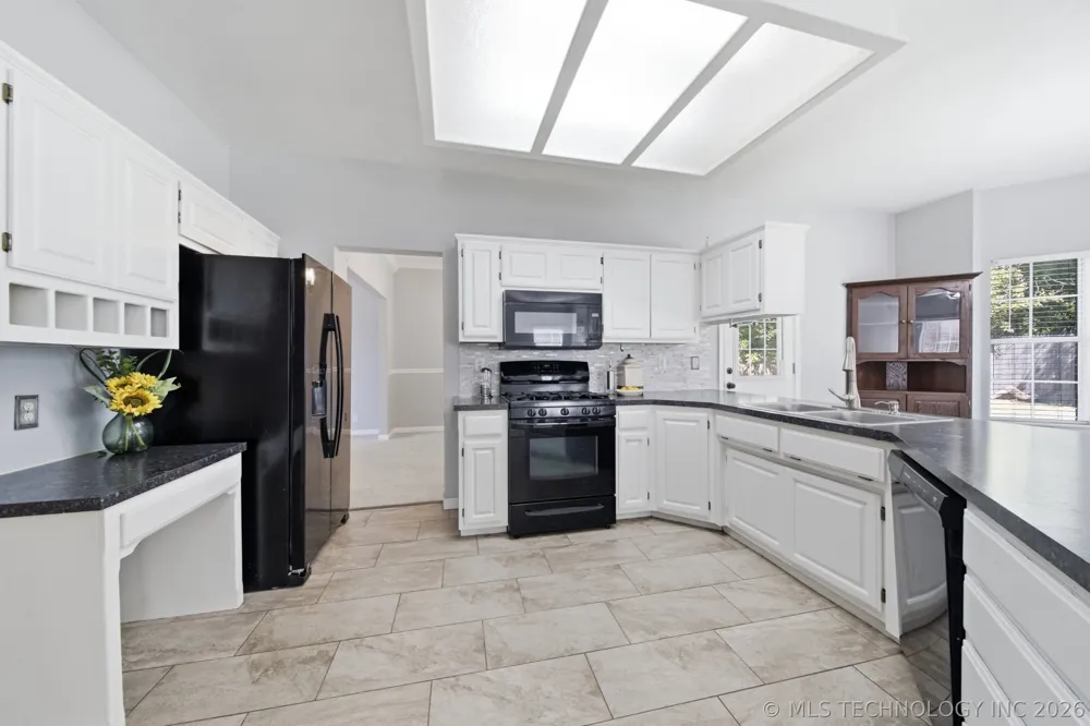 3108 W Hartford Street Broken Arrow, OK 74012
