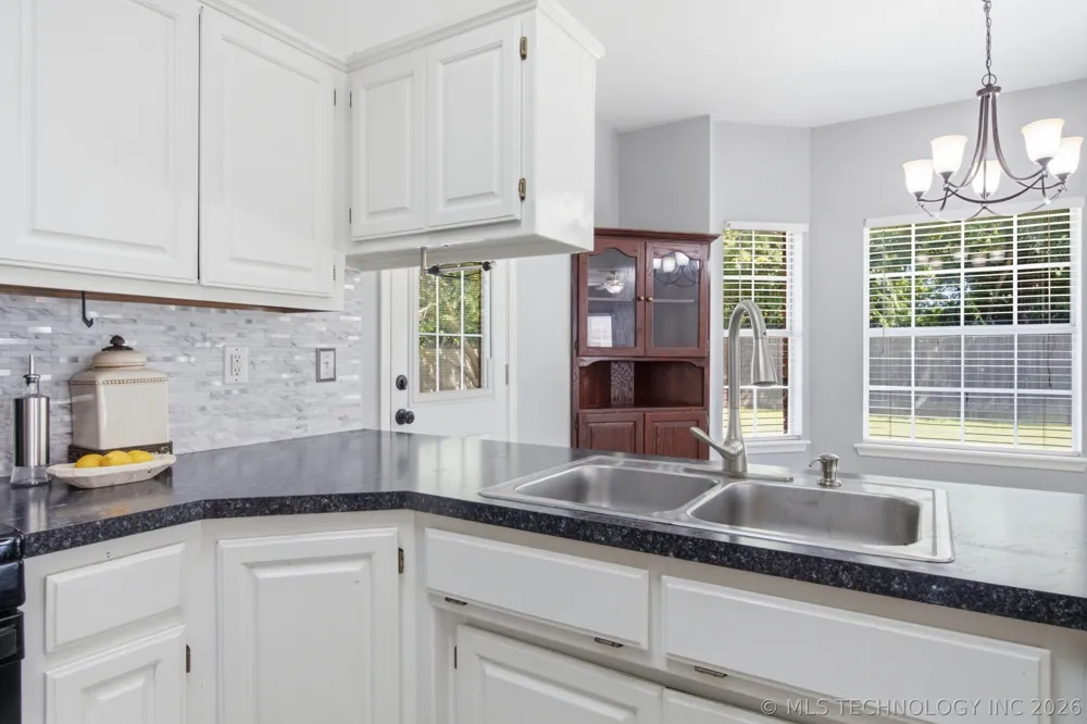 3108 W Hartford Street Broken Arrow, OK 74012