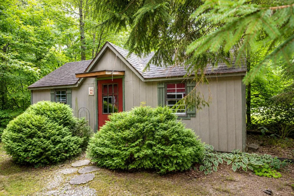 4315 Hipps Hollow Road Sodus Township, MI 49111