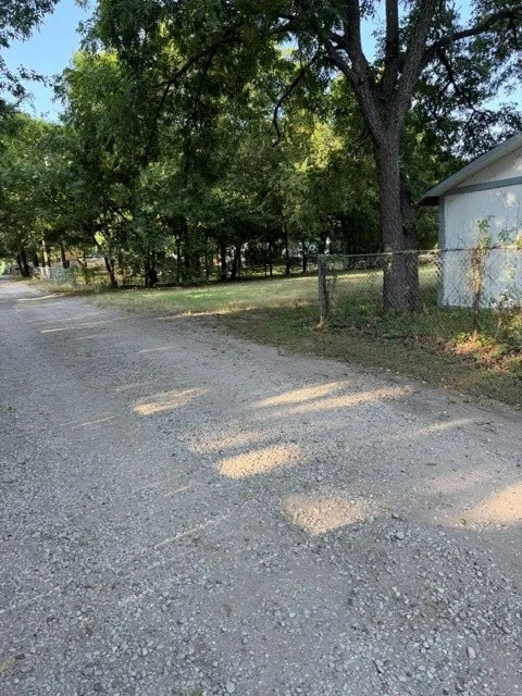 4004 Curry Road #A Arlington, TX 76001
