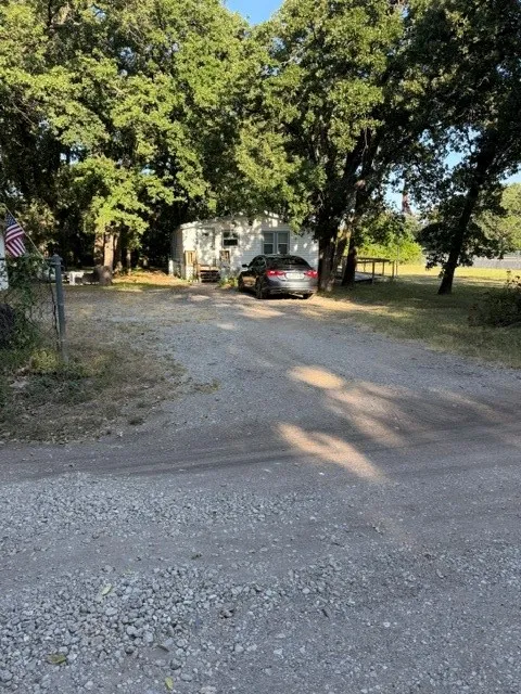 4004 Curry Road #A Arlington, TX 76001