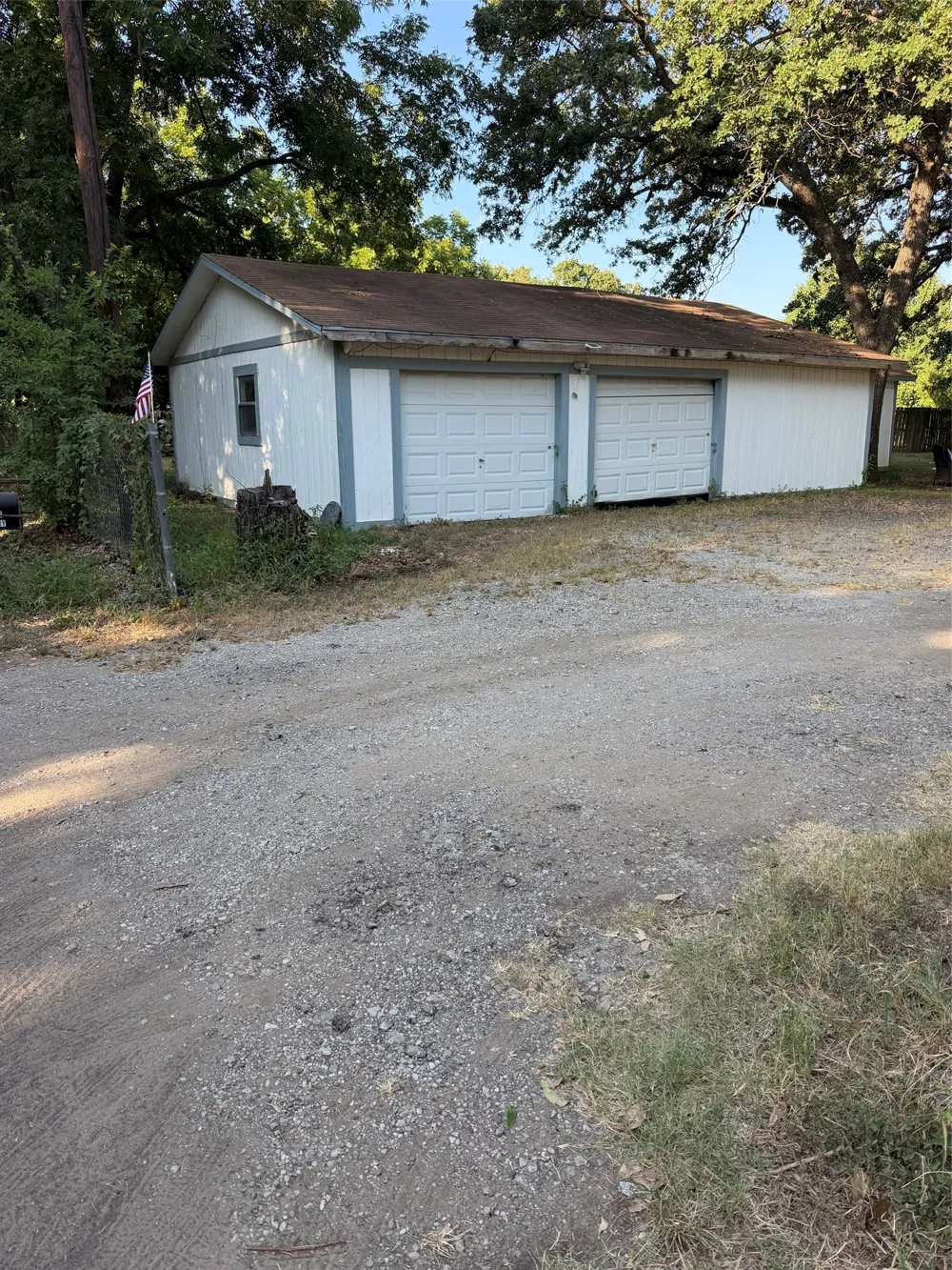 4004 Curry Road #A Arlington, TX 76001