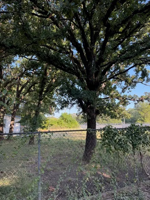 4004 Curry Road #A Arlington, TX 76001