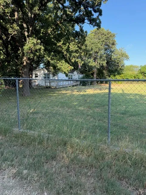 4004 Curry Road #A Arlington, TX 76001