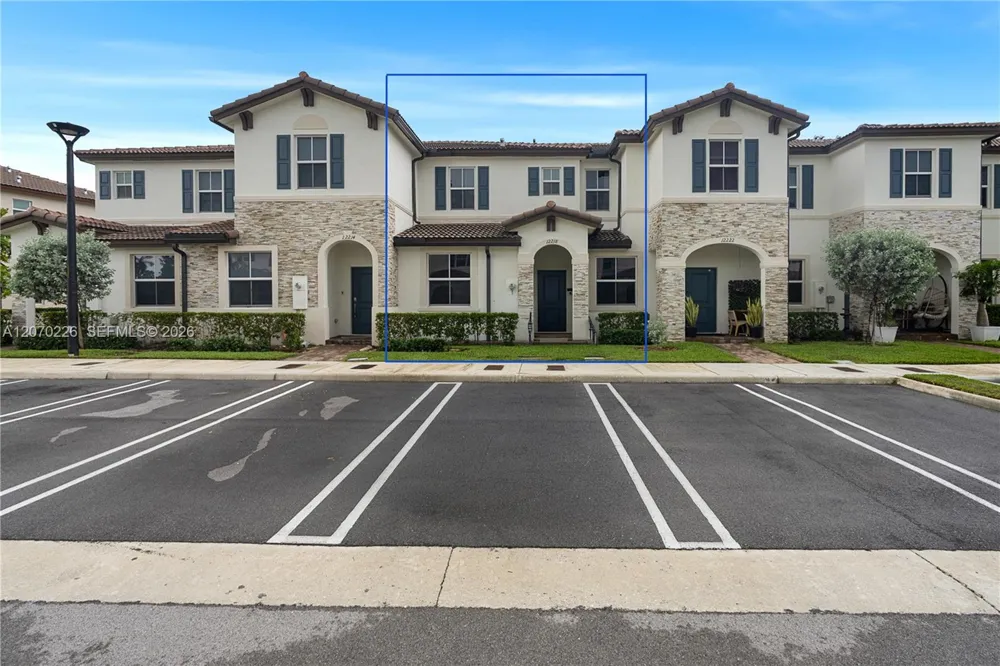 12218 NW 24th Pl Miami, FL 33167