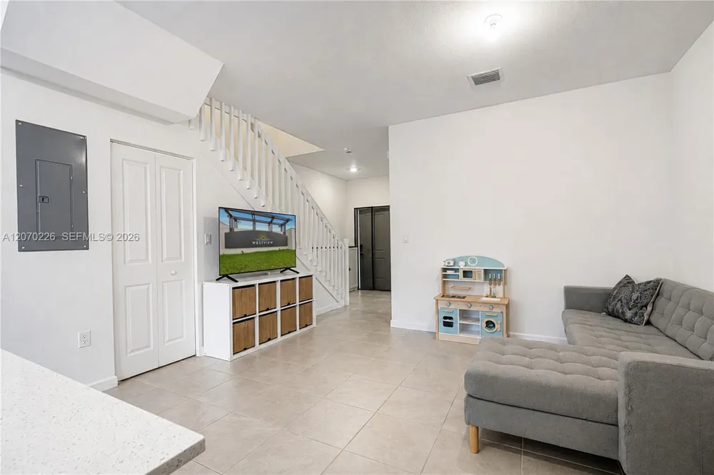 12218 NW 24th Pl Miami, FL 33167