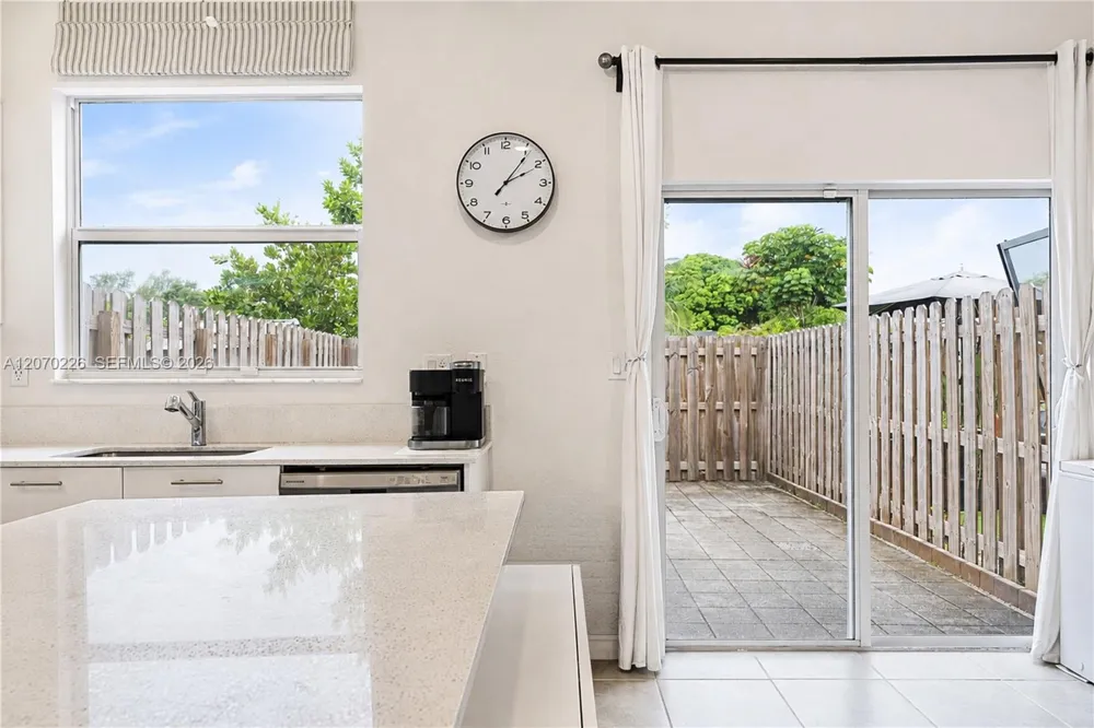 12218 NW 24th Pl Miami, FL 33167
