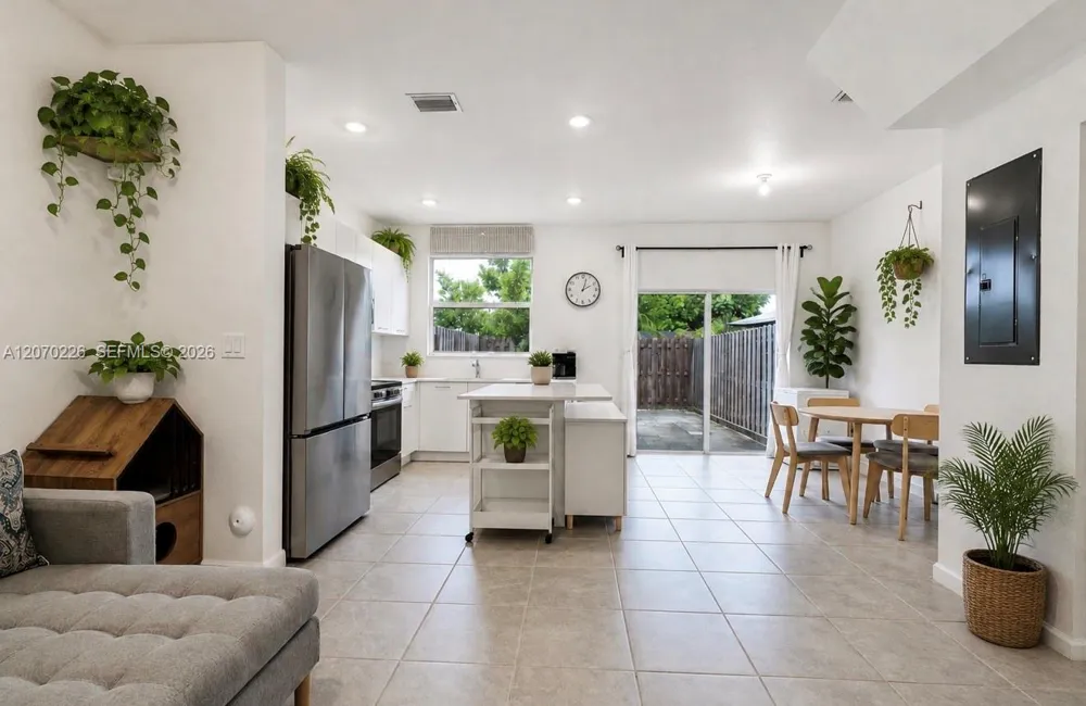 12218 NW 24th Pl Miami, FL 33167