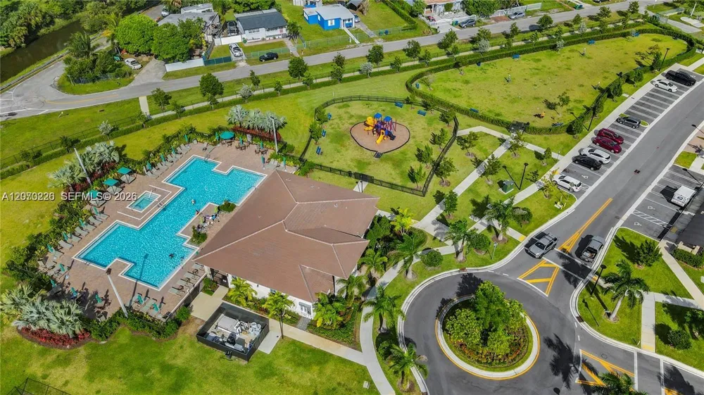 12218 NW 24th Pl Miami, FL 33167