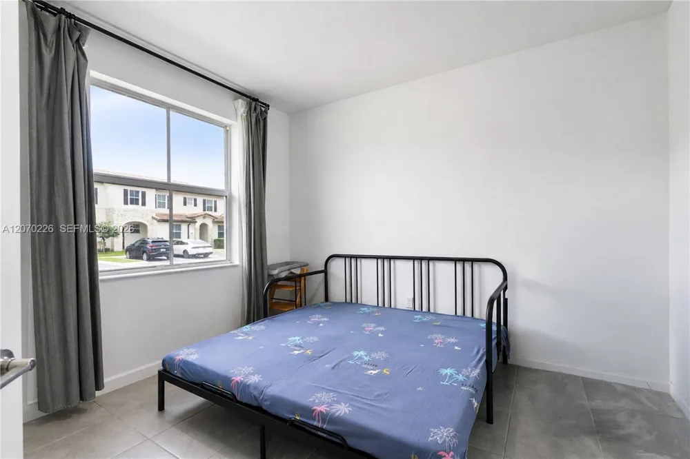 12218 NW 24th Pl Miami, FL 33167