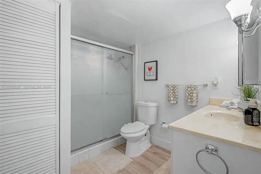 10852 Kendall Dr #314 Miami, FL 33176