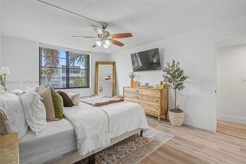 10852 Kendall Dr #314 Miami, FL 33176