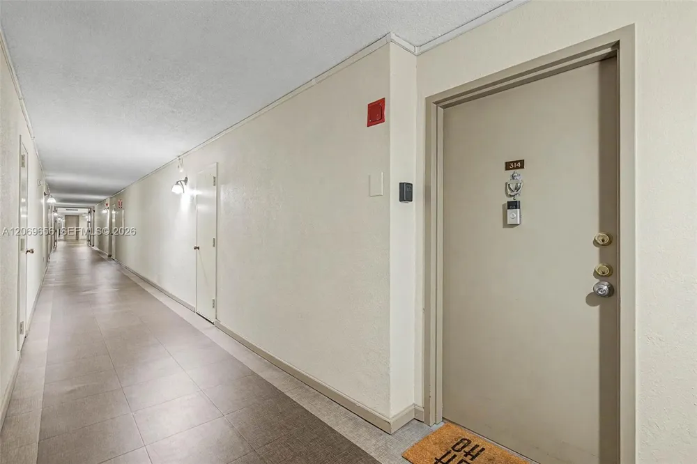 10852 Kendall Dr #314 Miami, FL 33176