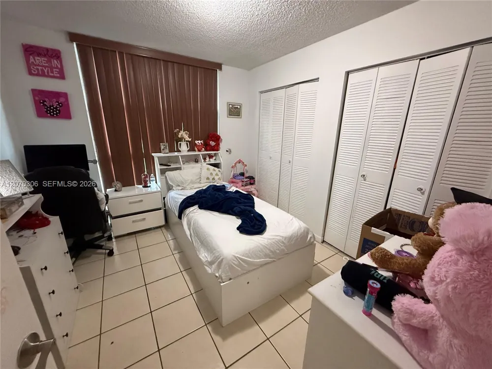 11800 SW 18th St #407-4 Miami, FL 33175