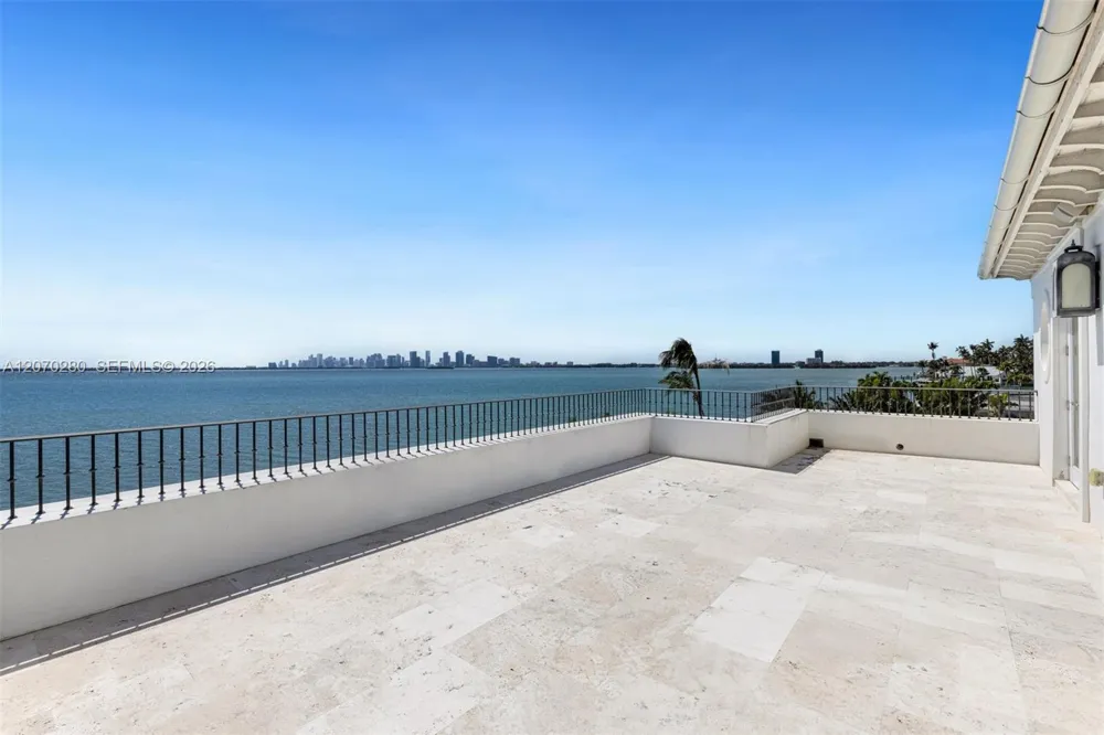 1460 S Treasure Dr North Bay Village, FL 33141