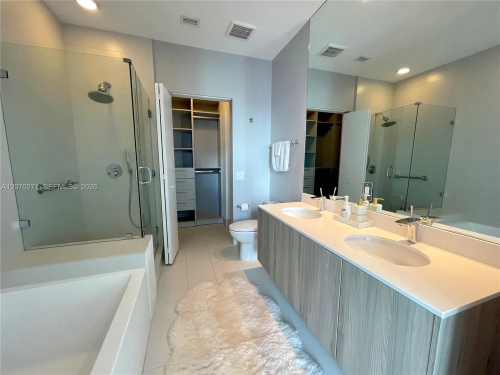 501 NE 31st St #PH4403 Miami, FL 33137
