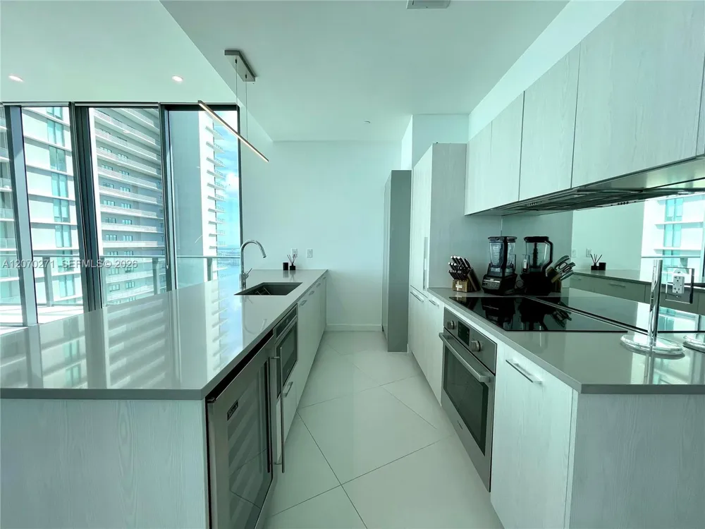 501 NE 31st St #PH4403 Miami, FL 33137