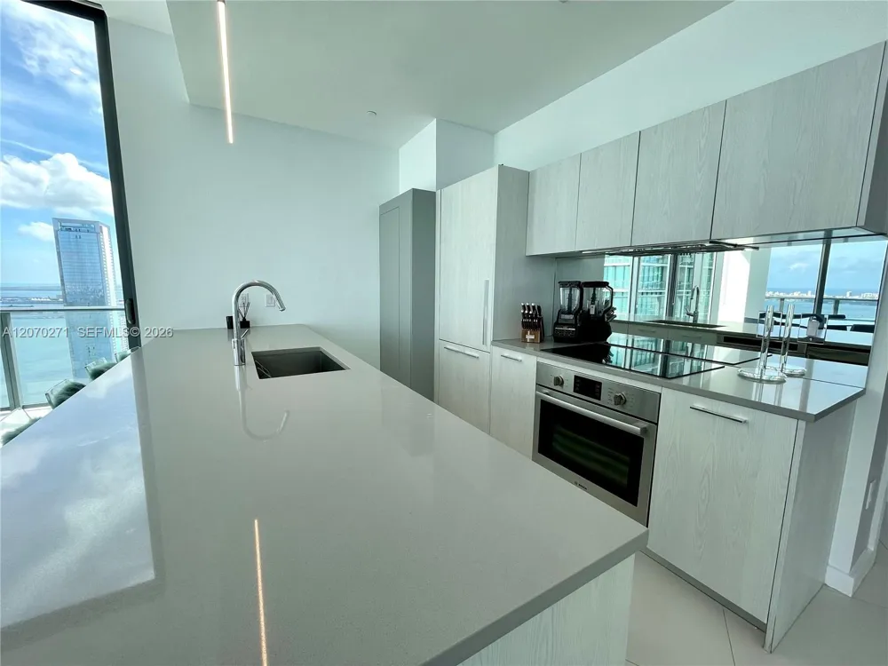 501 NE 31st St #PH4403 Miami, FL 33137