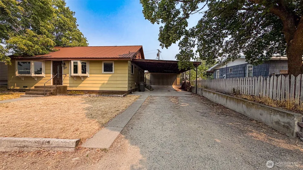 1123 Central Avenue Oroville, WA 98844
