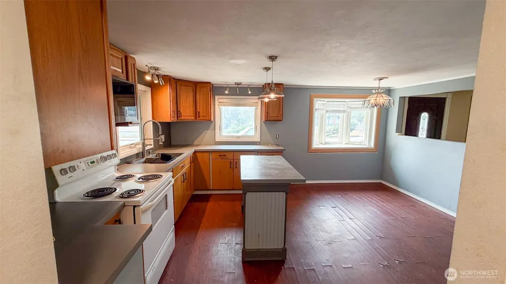 1123 Central Avenue Oroville, WA 98844