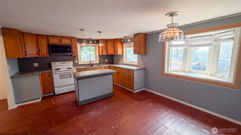 1123 Central Avenue Oroville, WA 98844
