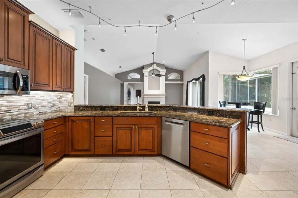 10675 PARK PLACE DRIVE Seminole, FL 33778
