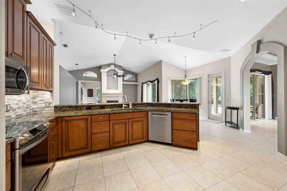 10675 PARK PLACE DRIVE Seminole, FL 33778