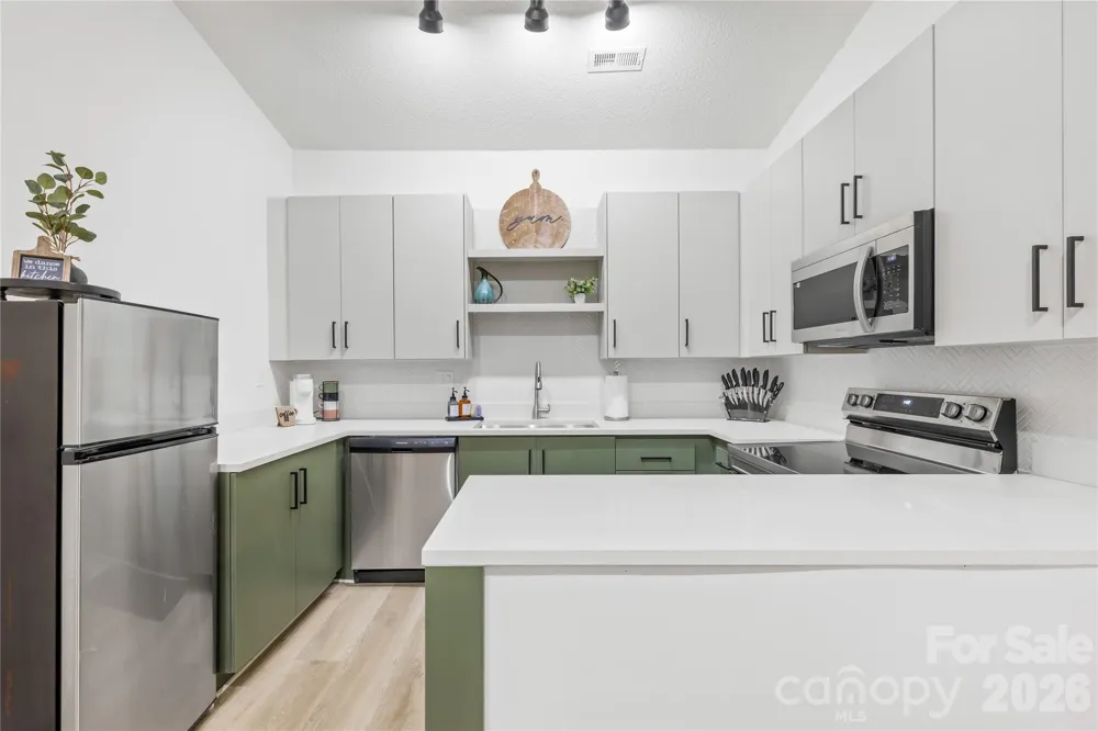 4130 Charlotte Highway #C Lake Wylie, SC 29710