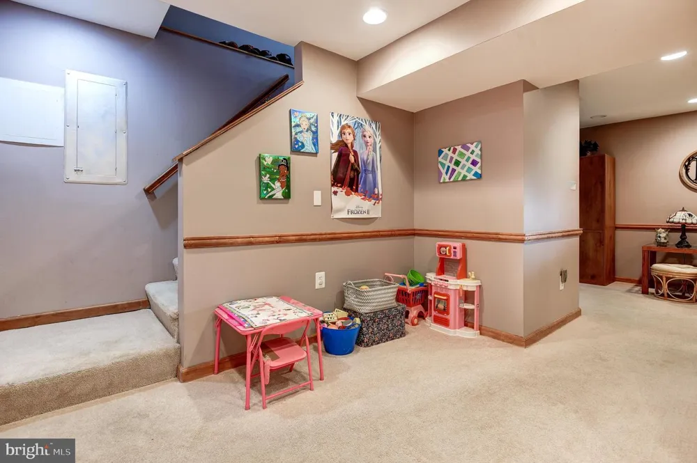 116 CLOVERDALE COURT Winchester, VA 22602