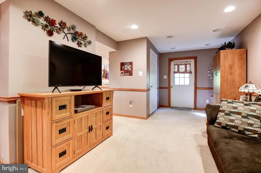 116 CLOVERDALE COURT Winchester, VA 22602