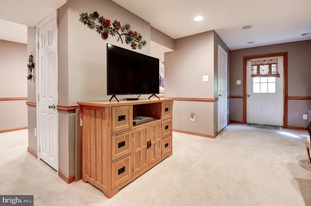 116 CLOVERDALE COURT Winchester, VA 22602