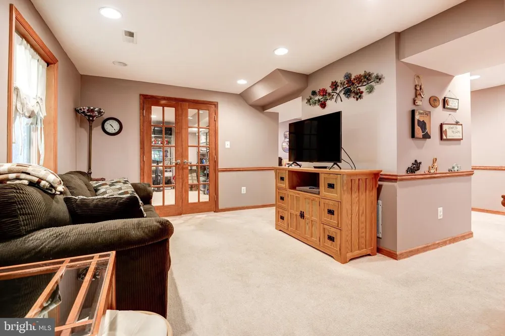 116 CLOVERDALE COURT Winchester, VA 22602