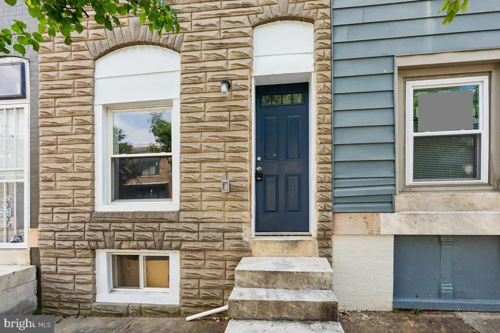 2615 MONUMENT ST Baltimore, MD 21205
