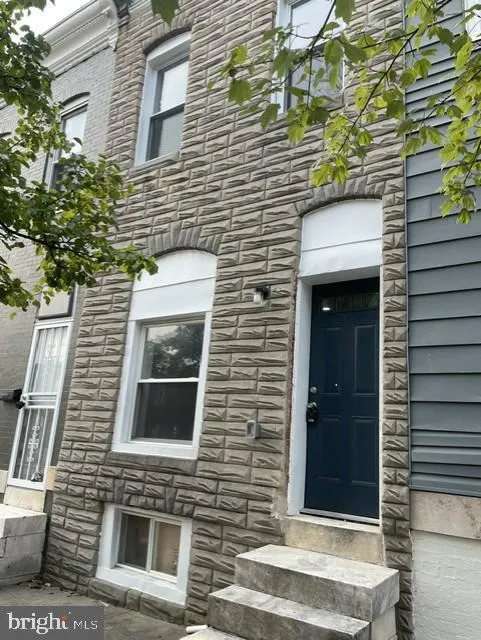 2615 MONUMENT ST Baltimore, MD 21205
