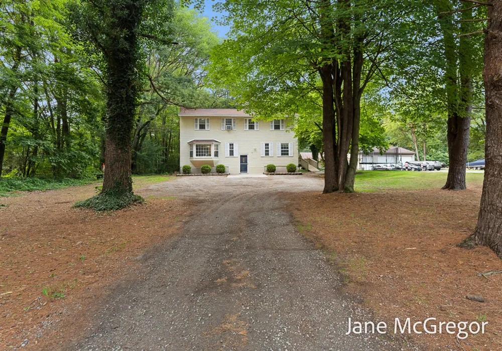 13727 Cleveland Street Nunica, MI 49448