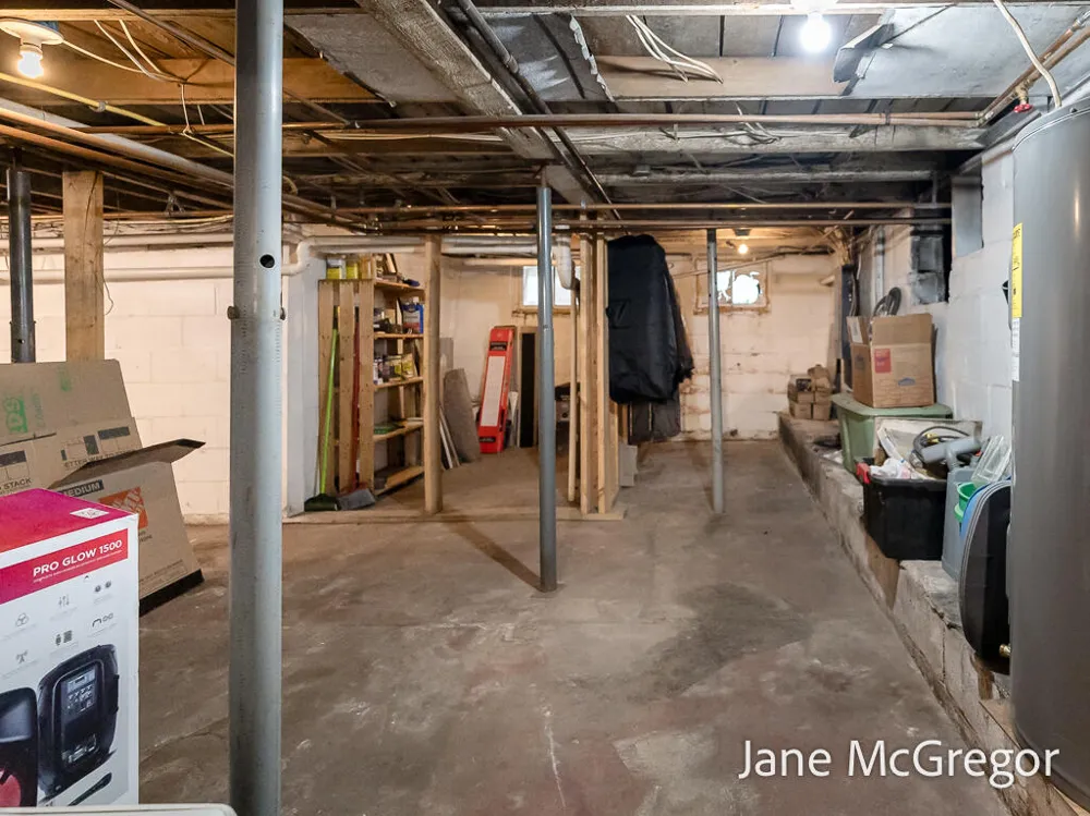 13727 Cleveland Street Nunica, MI 49448