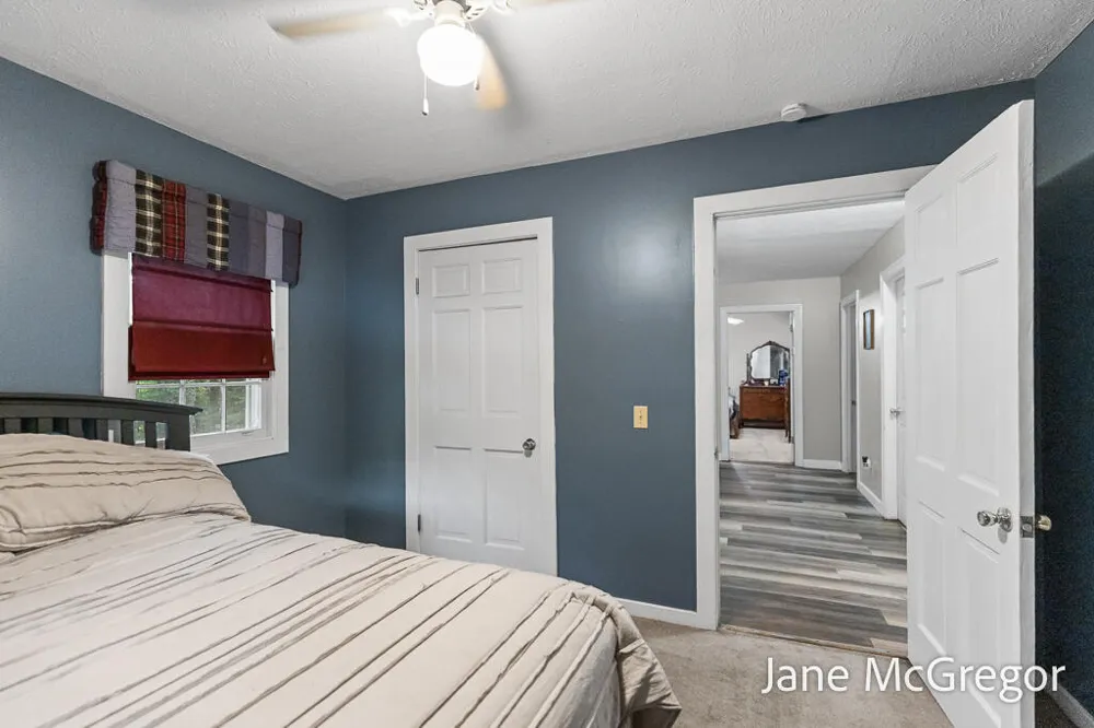 13727 Cleveland Street Nunica, MI 49448