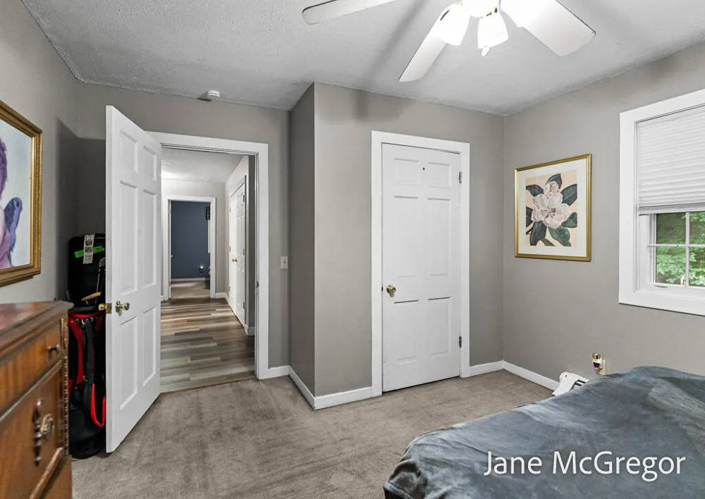 13727 Cleveland Street Nunica, MI 49448