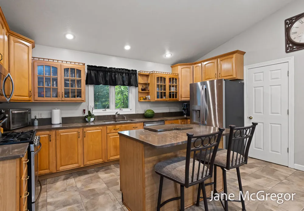 13727 Cleveland Street Nunica, MI 49448