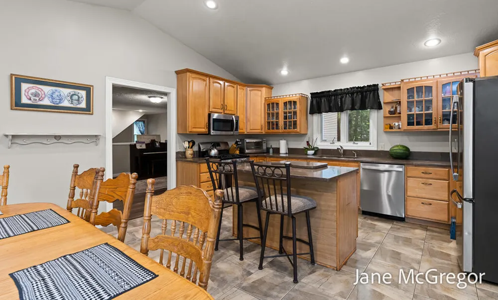 13727 Cleveland Street Nunica, MI 49448