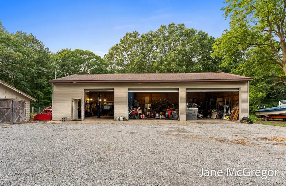 13727 Cleveland Street Nunica, MI 49448