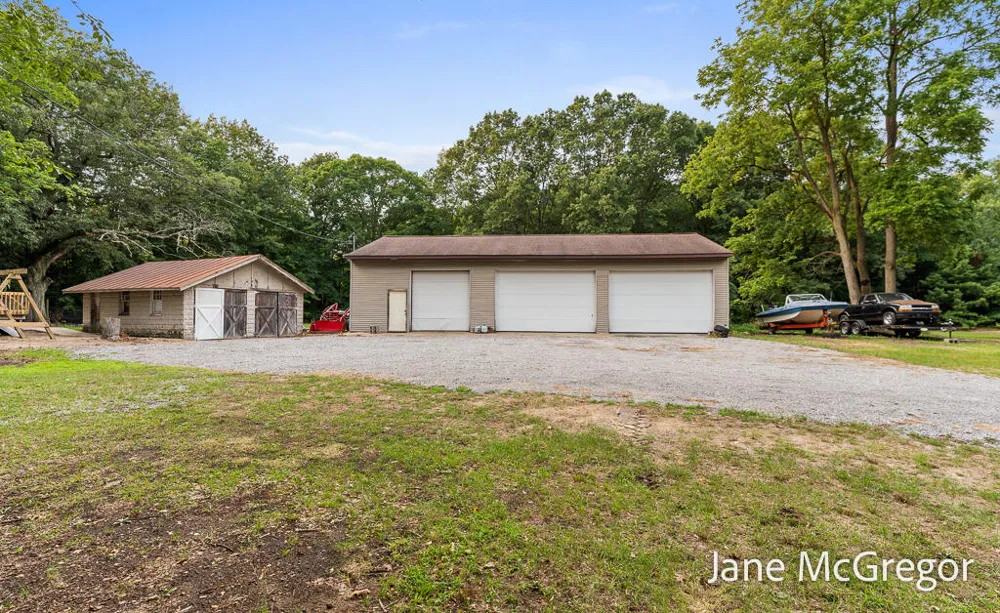 13727 Cleveland Street Nunica, MI 49448