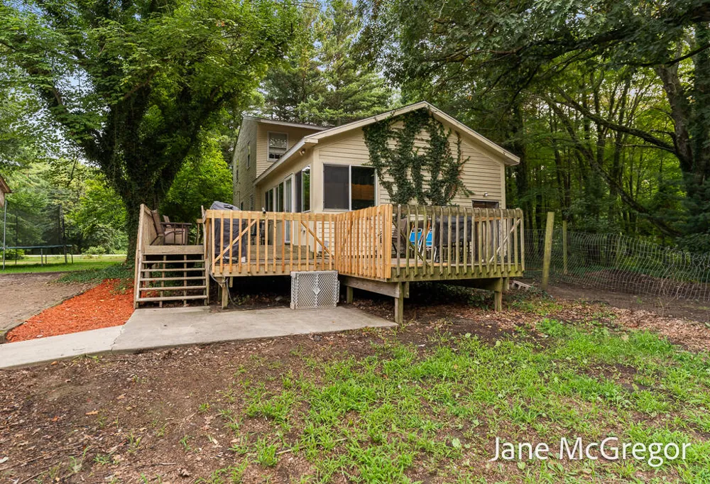 13727 Cleveland Street Nunica, MI 49448