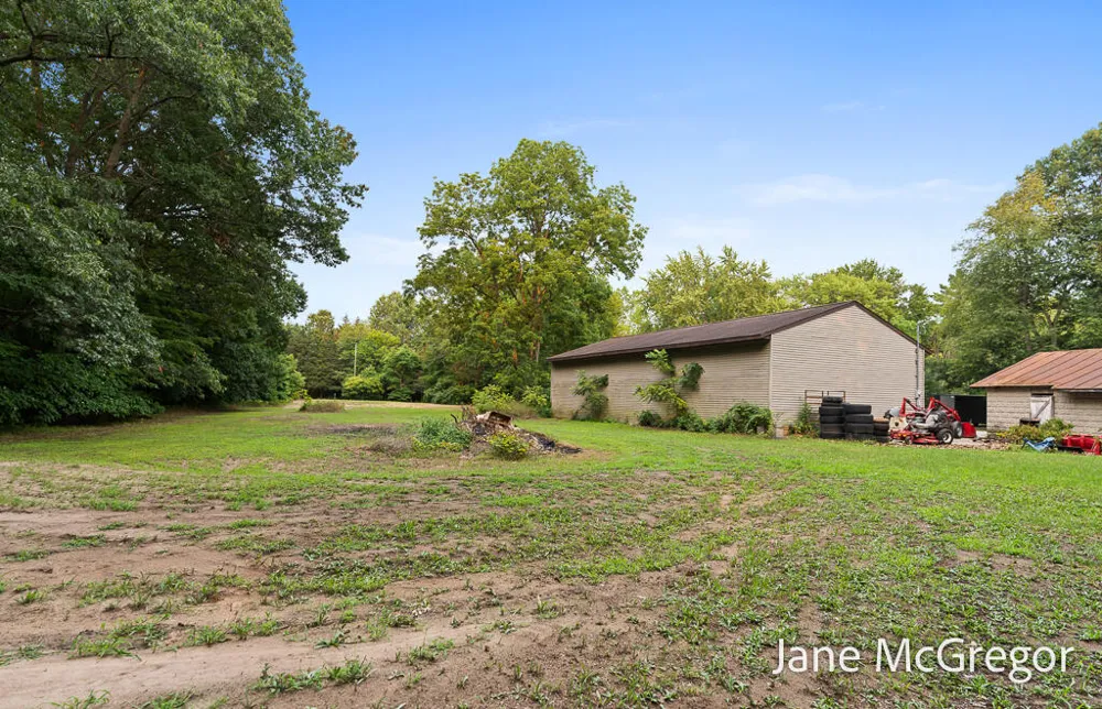 13727 Cleveland Street Nunica, MI 49448