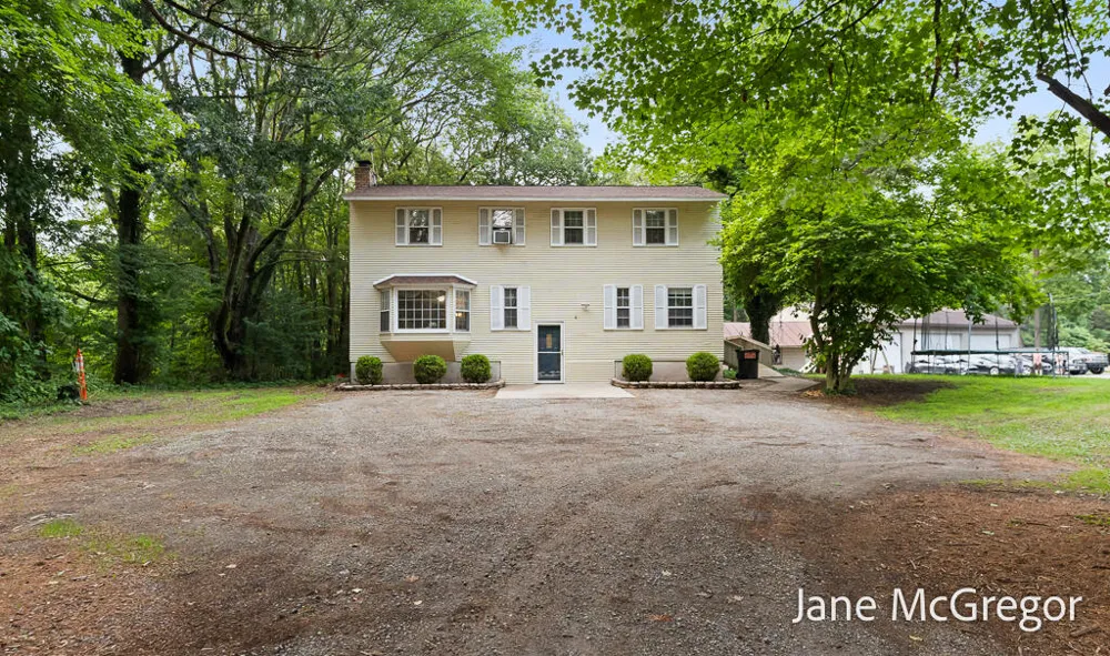 13727 Cleveland Street Nunica, MI 49448