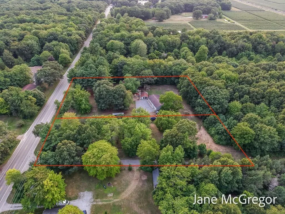 13727 Cleveland Street Nunica, MI 49448