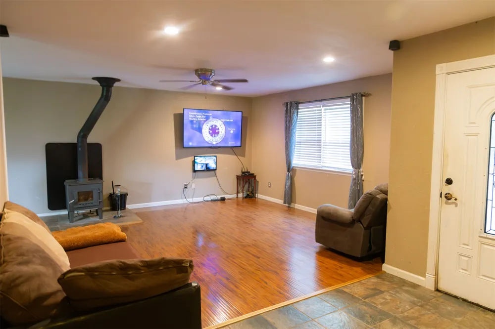 712 S Cherokee Street Locust Grove, OK 74352