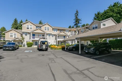 5400 Harbour Pointe Boulevard #E202