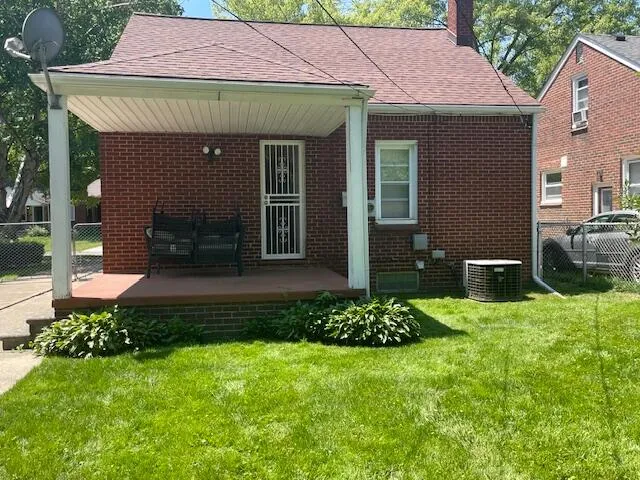 11322 Kinloch Avenue Redford Charter Township, MI 48239