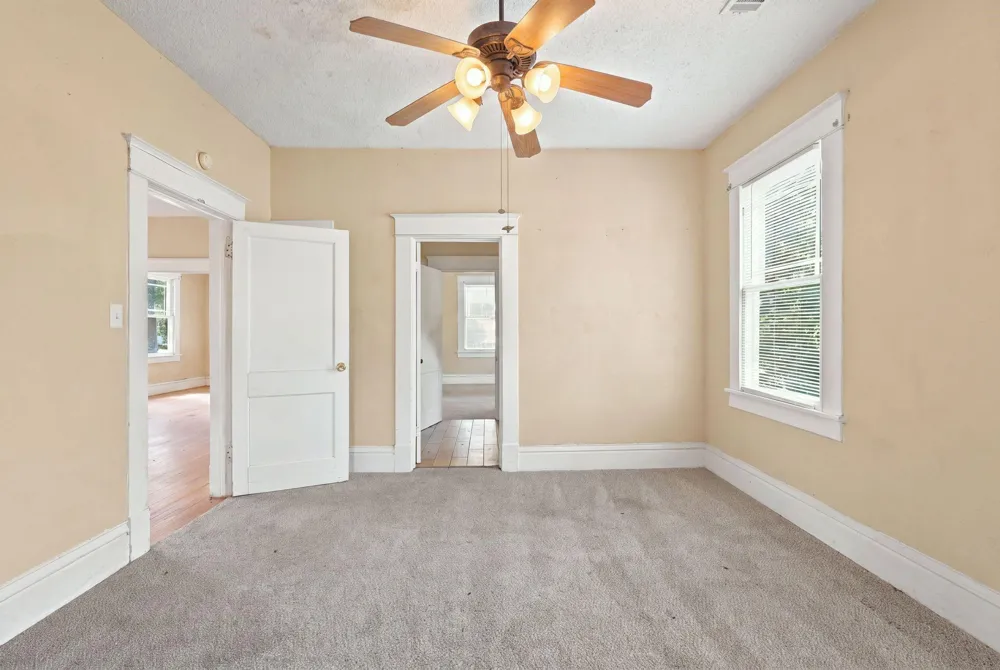 105 League Street Cleveland, TX 77327